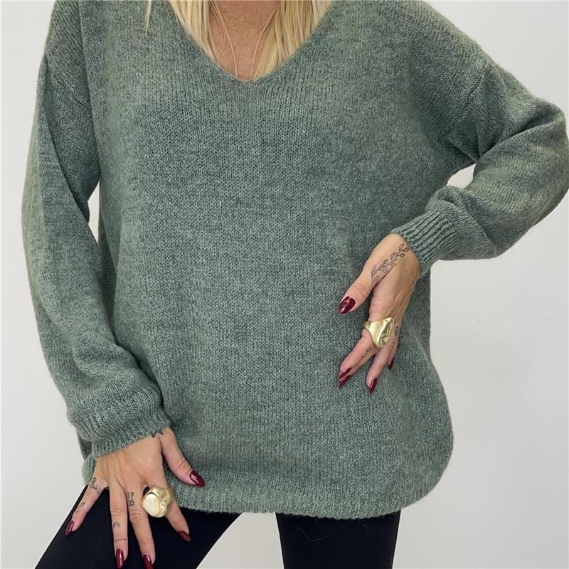 maglione con scollo a v over week